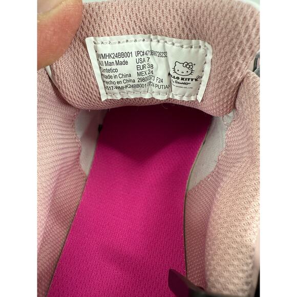 NEW Hello Kitty Ladies Low Top Casual Court Shoes Size 7 - Picture 6 of 8